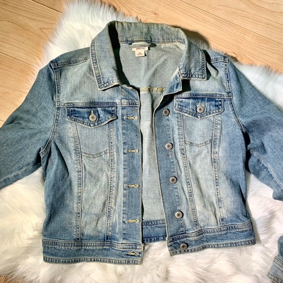 Jean Jacket - Picture 2 of 6